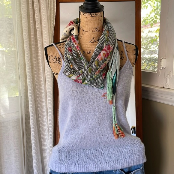 Tops - Banana Republic cashmere tank top NWT